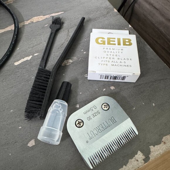 Wahl KM Inspire PET Dog Grooming Kit with Additional 35 mm Butterfly Blade - Picture 8 of 13